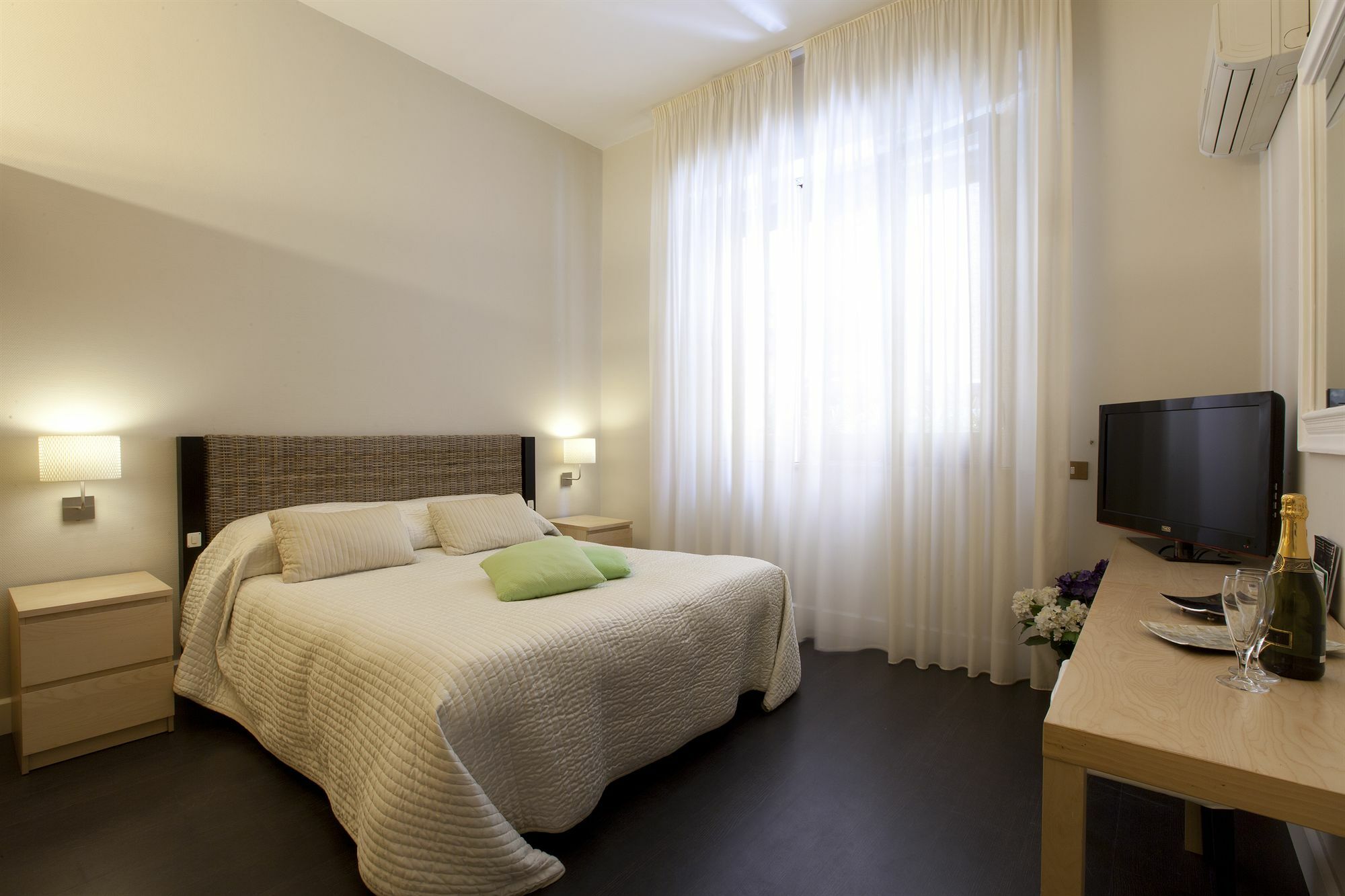 Sorrento Apartments Екстер'єр фото